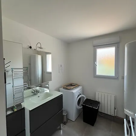 Daire Location Paisible Entre Et Collines - Les Mimosas *